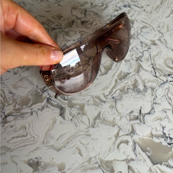 Quay Set List Sunglasses - Picture 2 of 9